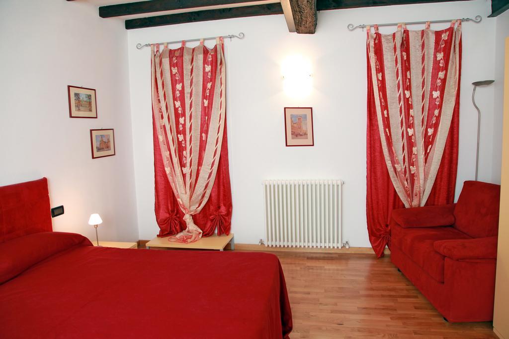 Il Sipario Bed & Breakfast Ferrara Bilik gambar