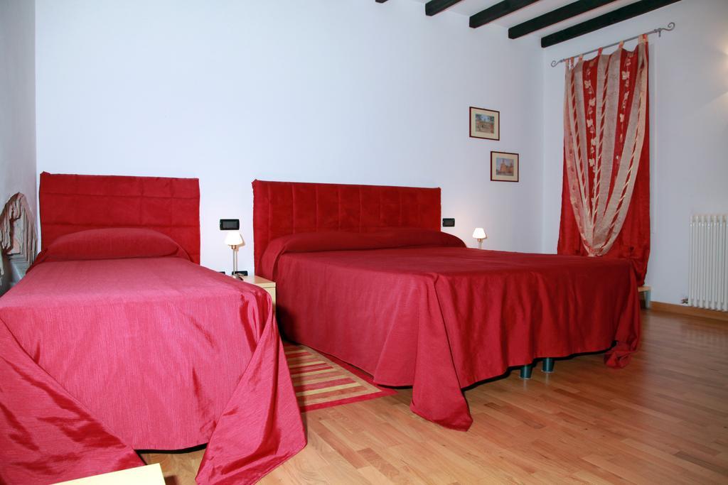 Il Sipario Bed & Breakfast Ferrara Bilik gambar